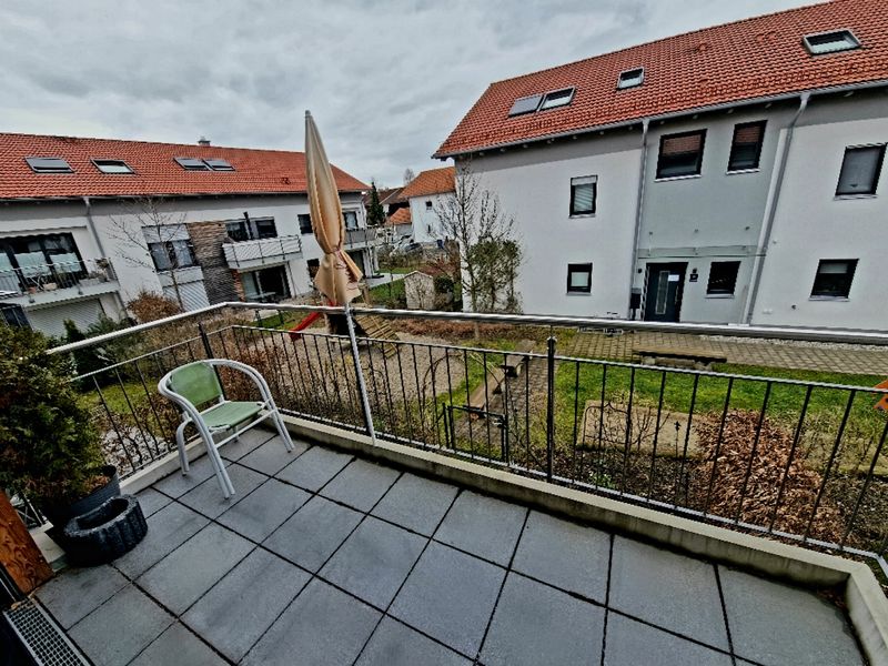 Helle 2-Zimmer-Wohnung, in ruhiger Lage,  Bahnhofsnähe, Südbalkon in Holzkirchen